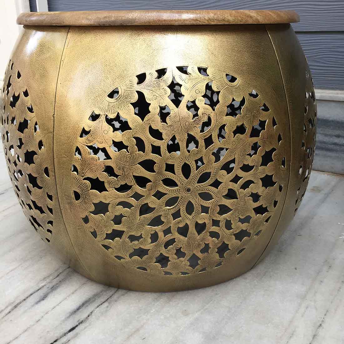 BLISSFUL24 PREBLISSFUL24 PREMIUM Handcrafted Gold Filigree Coffee TableMIUM Handcrafted Gold Filigree Coffee Table - Image 3